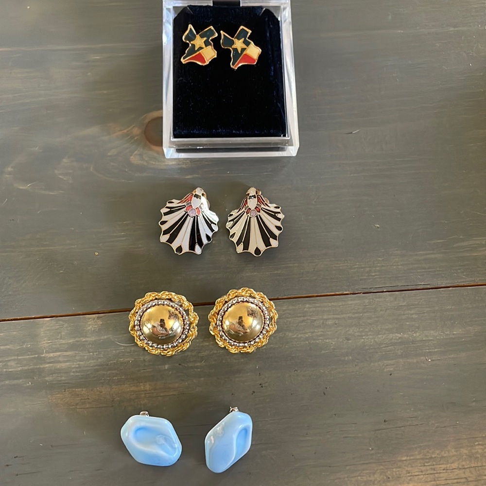 Set of 4 earrings